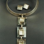 collier cravate cabochons cristal de roche 2000